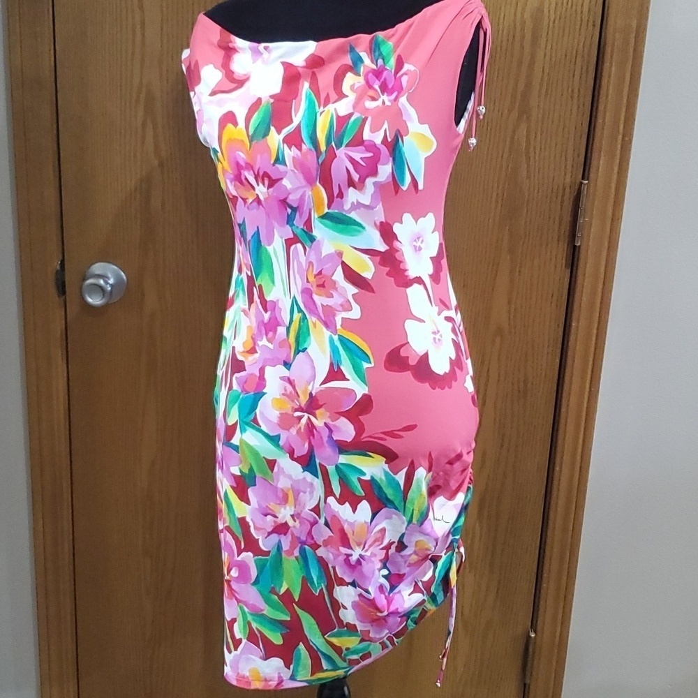 Roidal pink green tropical floral cinched side dress